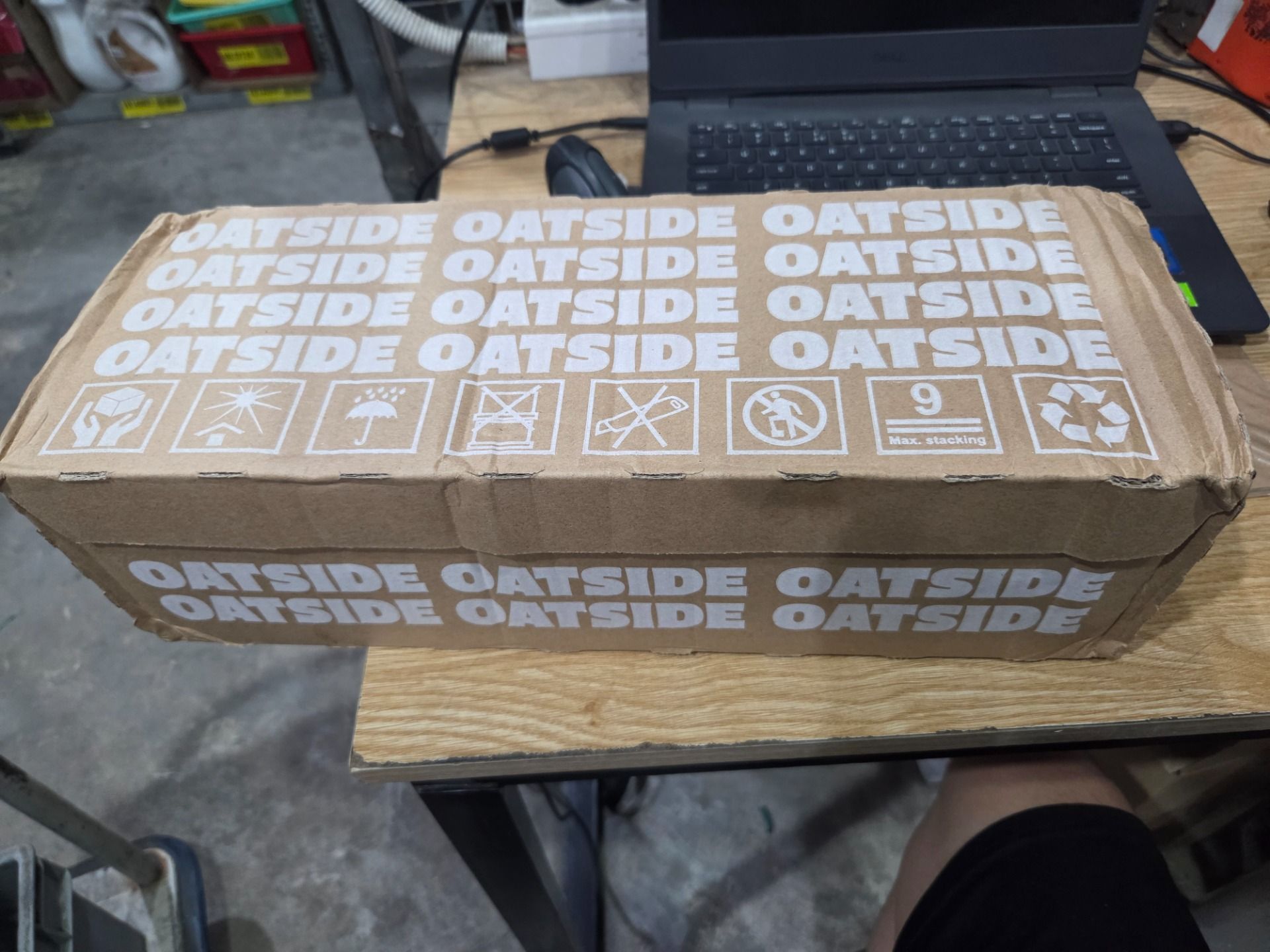 Thùng 24 hộp Sữa yến mạch OATSIDE vị nguyên bản 180ML