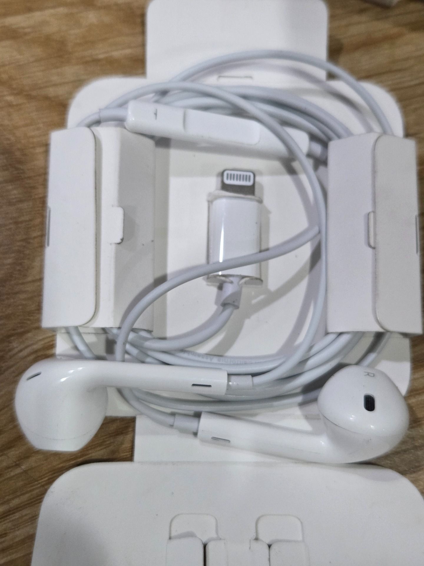 Tai Nghe Apple EarPods Cổng Lightning