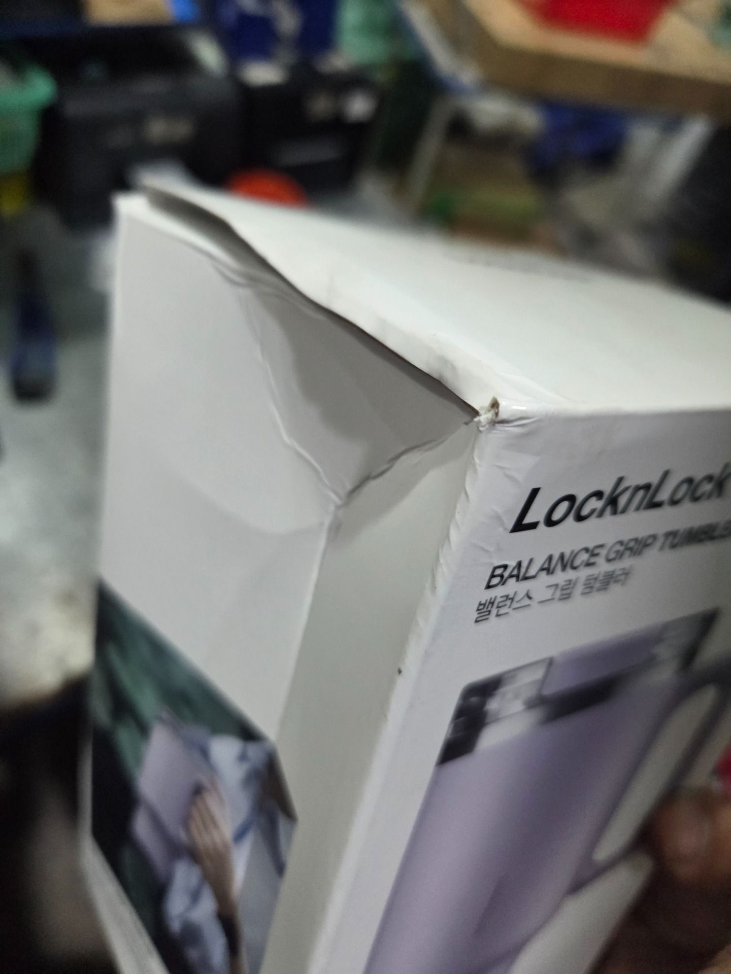 Bình giữ nhiệt LocknLock Balance grip tumbler LHC4397 dung tích 900ml / LHC4398 dung tích 1.2L có quai - 3 màu - LHC4397LVOL - 900ml