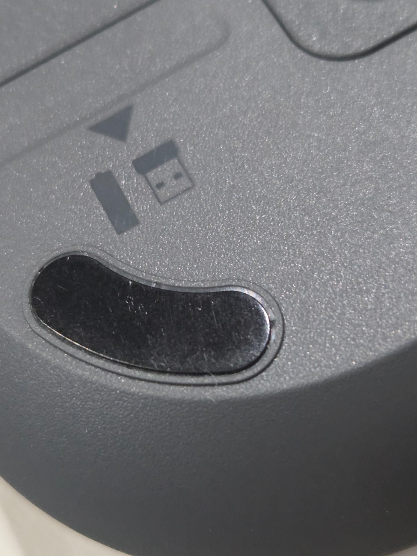 Chuột không dây bluetooth Logitech Signature M650 - Hàng chính hãng - Màu than chì