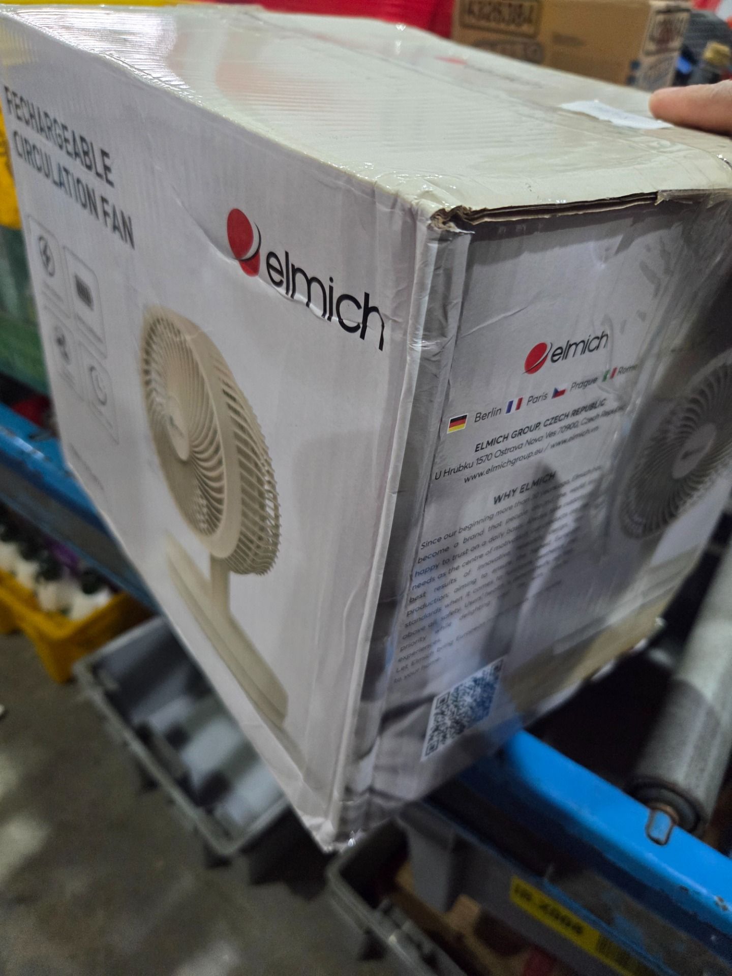 Quạt sạc tuần hoàn không khí Elmich CFE-8786, dung lượng pin lớn, hoạt động liên tục tới 10h, tạo nên luồng gió mạnh,  di chuyển linh hoạt 90° theo chiều ngang tạo luồng gió đa chiều, làm mát nhanh, dễ chịu - Hàng chính hãng