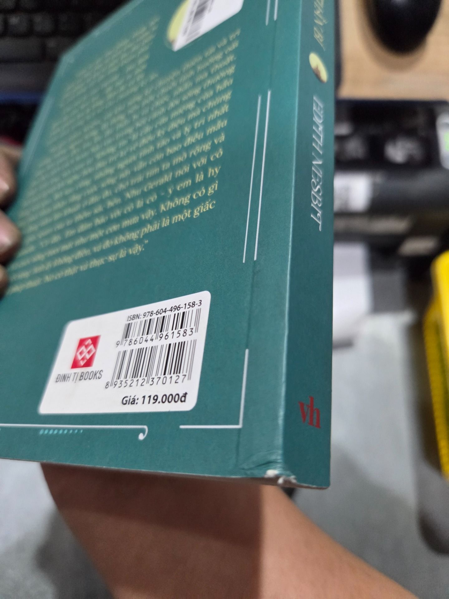 Sách Lâu Đài Thần Bí