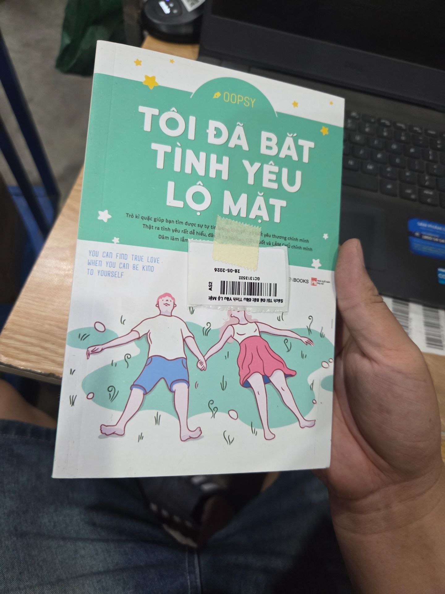 Sách Tôi Đã Bắt Đầu Tình Yêu Lộ Mặt