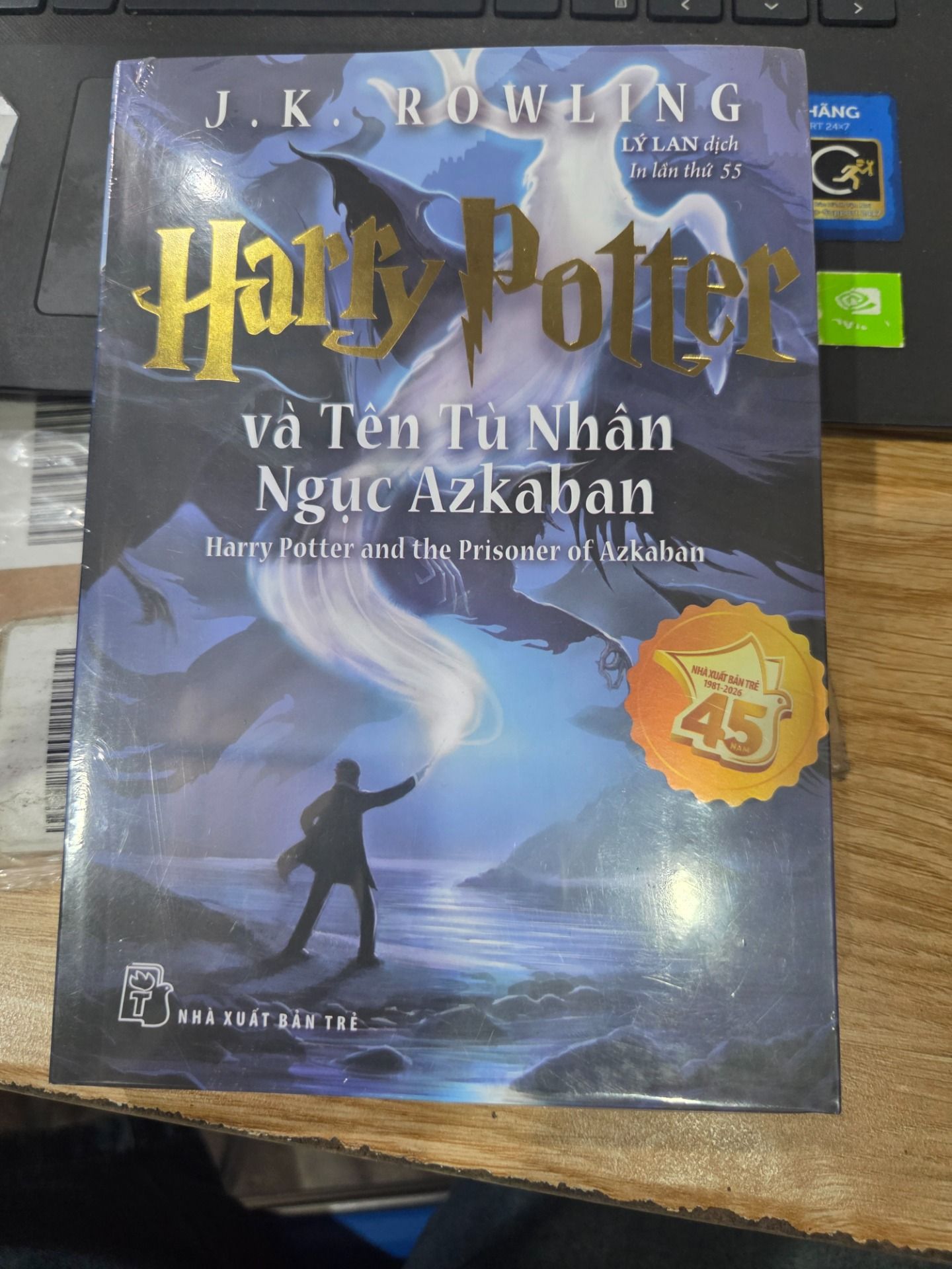 Sách Harry Potter và tên tù nhân ngục Azkaban (Tái Bản 2022)